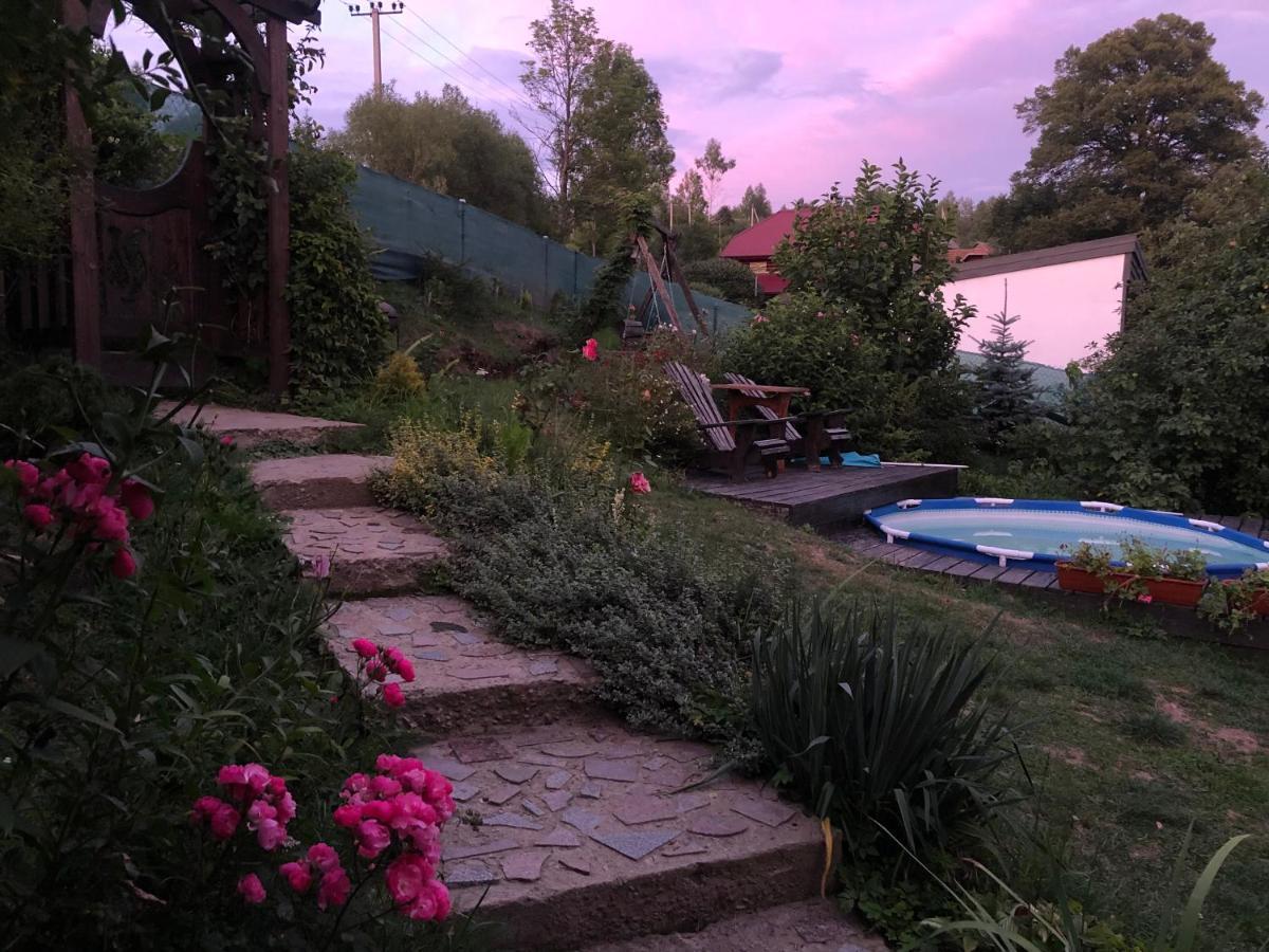 Казковий Дім Та Garden Два Будиночки В Горах З Чаном-Джакузі Slawske Exterior foto