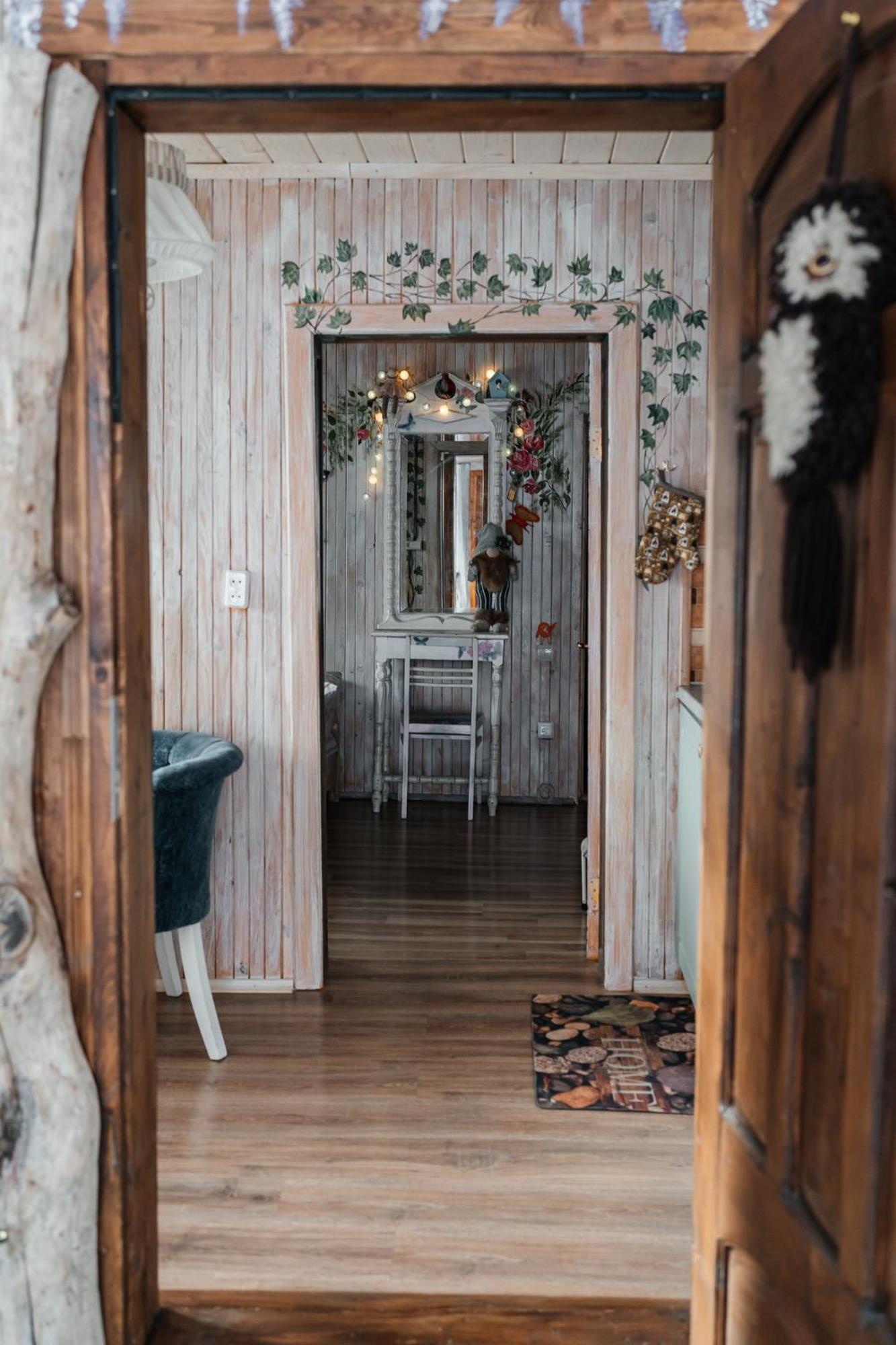 Казковий Дім Та Garden Два Будиночки В Горах З Чаном-Джакузі Slawske Exterior foto